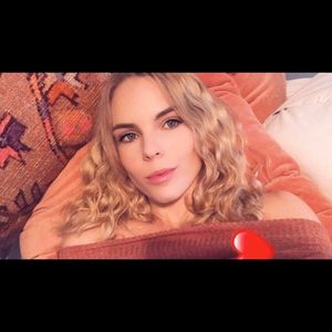 Meet your Posher, Zoe